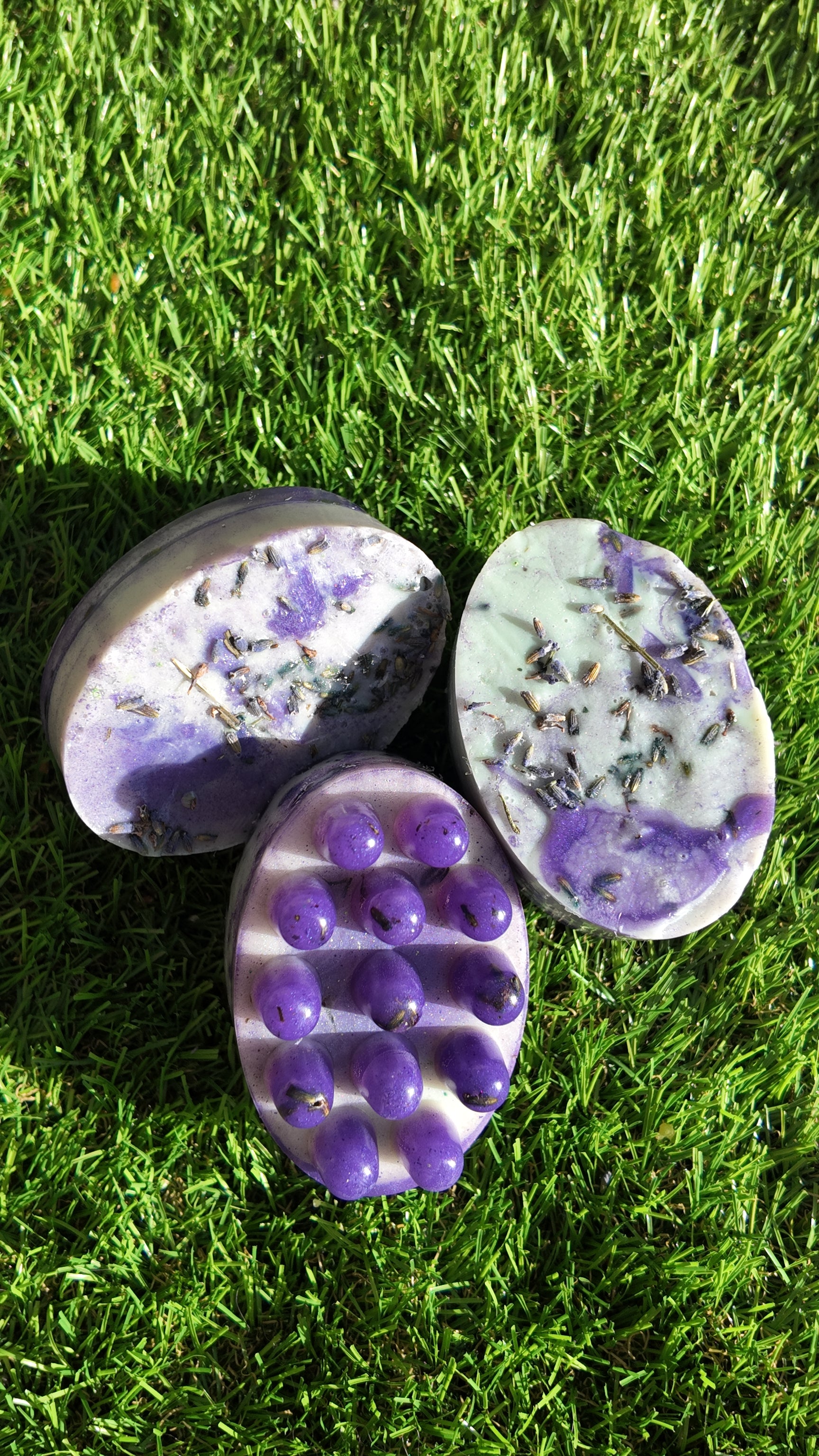 Luxurious lavender shampoo bar